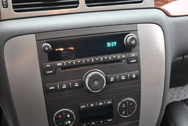 Used 2008 GMC Sierra 1500 SLT w/ SLT Preferred Package AWD/4WD image 23
