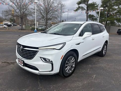 Used 2024 Buick Enclave Premium image 8