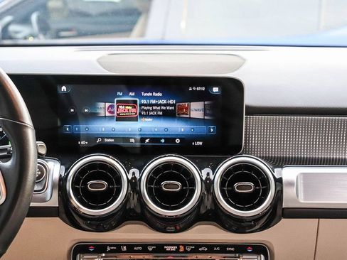 Used 2021 Mercedes-Benz GLB 250 image 16