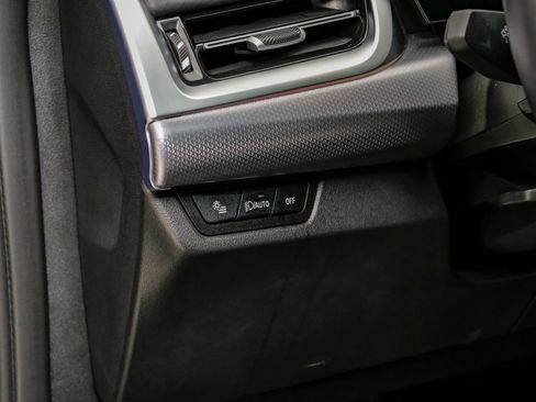 Used 2025 BMW X2 xDrive28i image 31