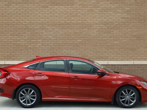 Used 2019 Honda Civic EX image 3