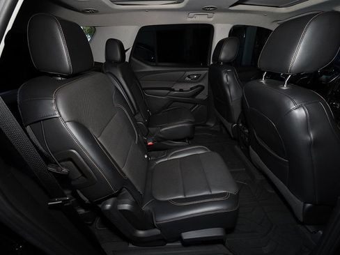 Used 2019 Chevrolet Traverse Premier w/ Redline Edition FWD image 15