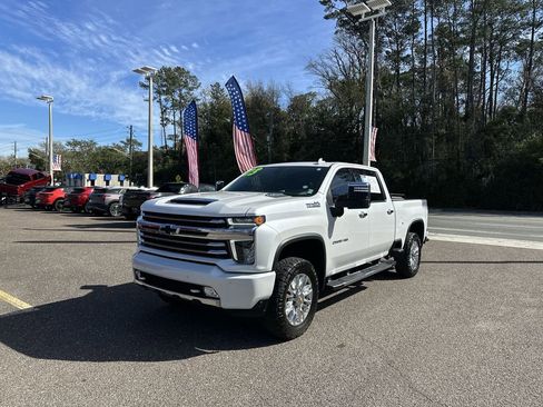 Used 2023 Chevrolet Silverado 2500 High Country w/ Technology Package image 12