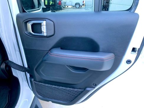 Used 2022 Jeep Gladiator Rubicon w/ LED Lighting Group image 20