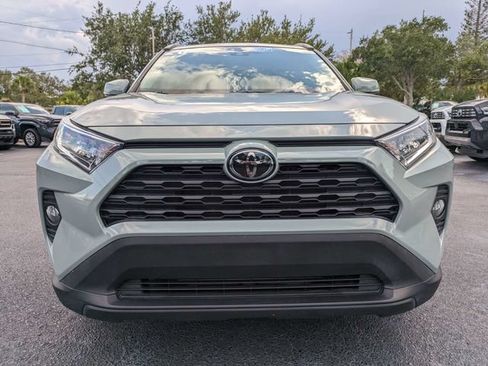 Used 2020 Toyota RAV4 XLE w/ Convenience Package FWD image 9