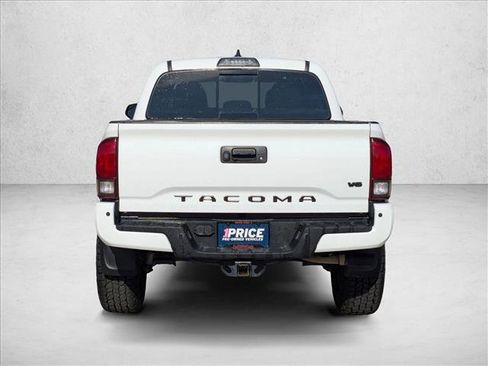 Used 2019 Toyota Tacoma TRD Sport w/ Technology Package RWD image 7
