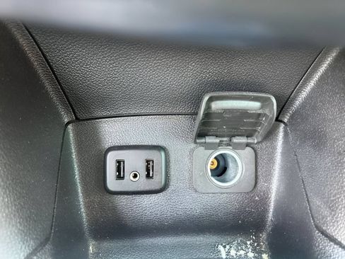 Used 2019 Chevrolet Cruze LT FWD image 27