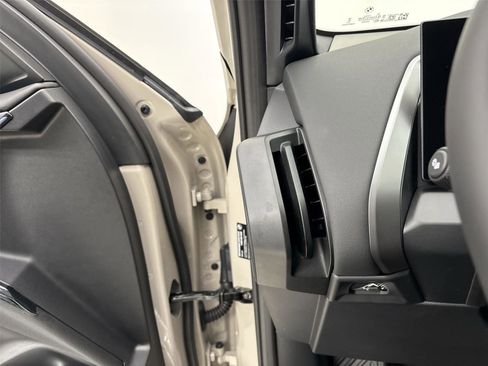 New 2026 BMW X3 xDrive30 w/ Convenience Package image 31