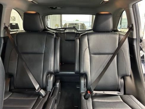 Used 2018 Toyota Highlander XLE AWD/4WD image 25