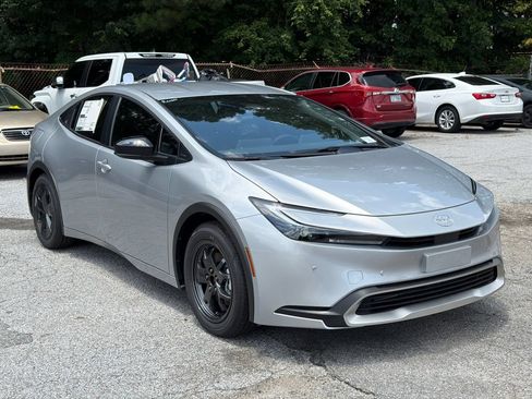 New 2026 Toyota Prius Plug-In Hybrid FWD image 3