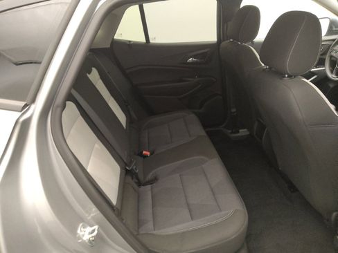 Used 2025 Chevrolet Trax LS FWD image 19