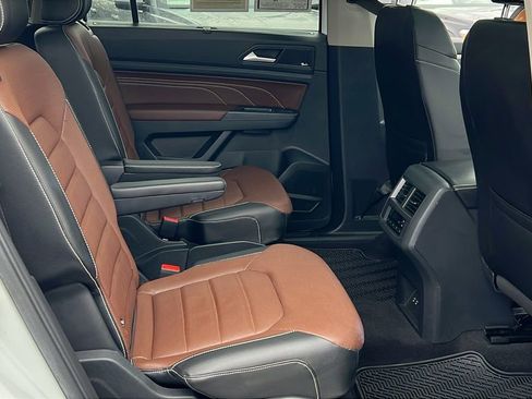 Used 2021 Volkswagen Atlas SEL Premium image 14