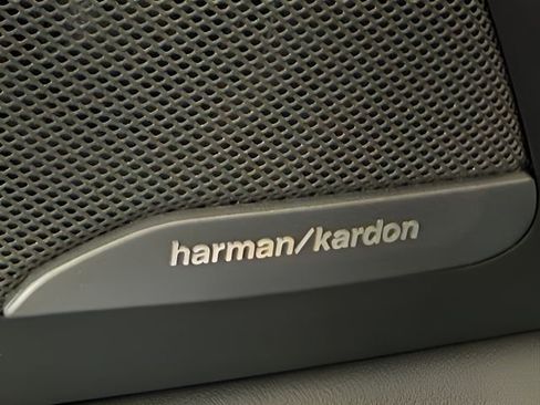 Used 2026 BMW X7 xDrive40i w/ Premium Package image 19