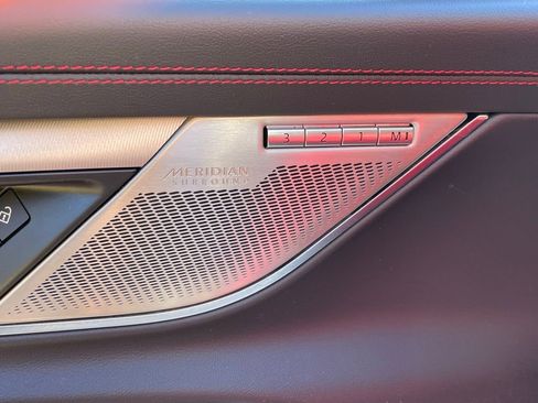 Used 2022 Jaguar XF R-Dynamic SE image 27