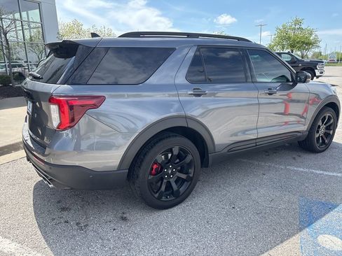 Used 2021 Ford Explorer ST w/ Equipment Group 401A AWD/4WD image 31