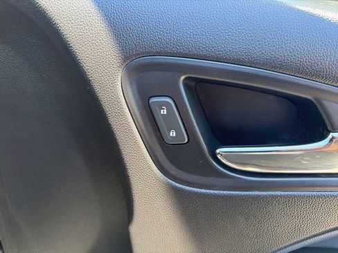 Used 2018 Chevrolet Colorado Z71 AWD/4WD image 15