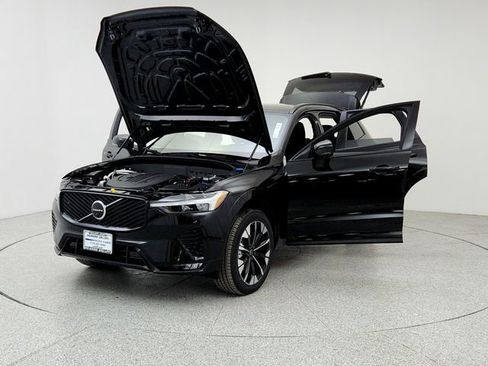 New 2026 Volvo XC60 B5 Plus w/ Climate Package image 9