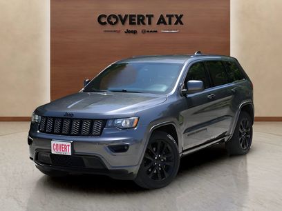 Used 2017 Jeep Grand Cherokee Altitude
