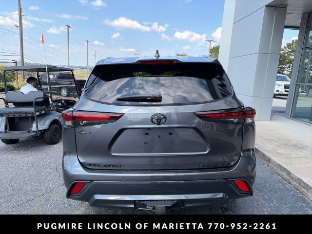 Used 2025 Toyota Highlander Limited AWD/4WD image 6