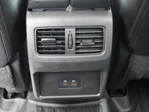 Used 2023 Nissan Rogue SV w/ SV Premium B Package FWD image 23