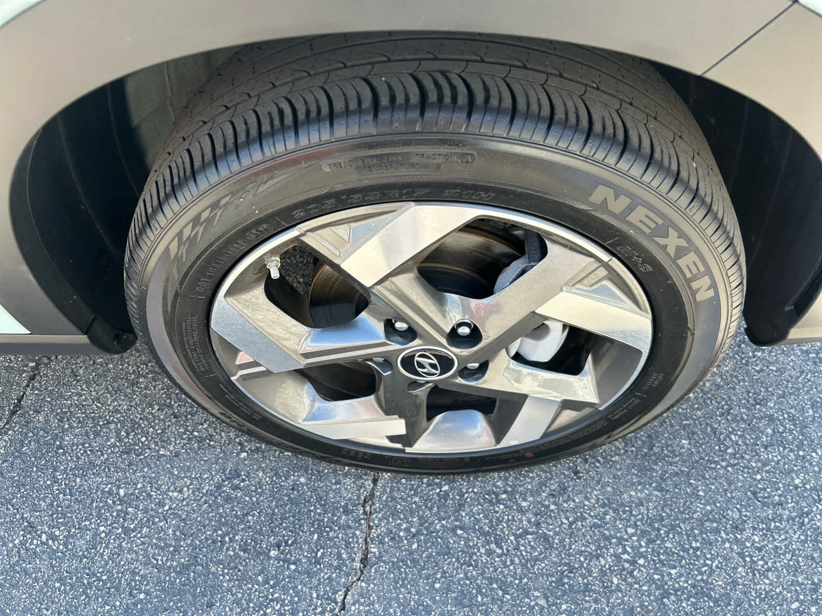 Used 2025 Hyundai Venue SEL FWD image 10