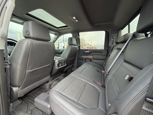 Used 2021 GMC Sierra 3500 Denali w/ Denali Ultimate Package image 13