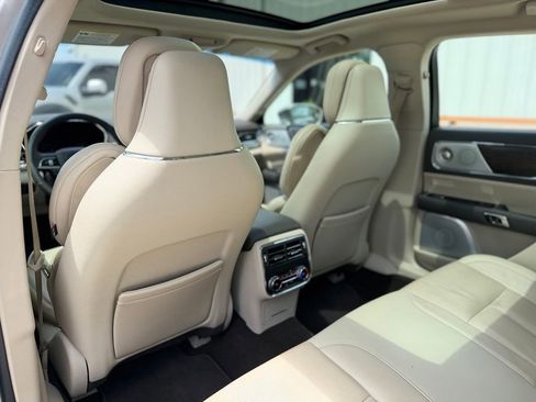 Used 2020 Lincoln Continental Reserve w/ Luxury Package FWD image 19