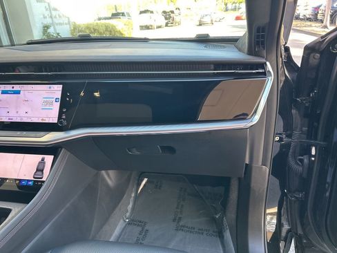 Used 2024 Jeep Wagoneer Launch Edition image 26