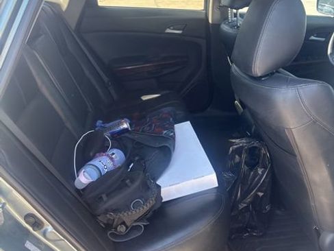 Used 2010 Honda Crosstour EX image 10