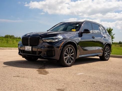 Used 2022 BMW X5 xDrive40i w/ M Sport Package AWD/4WD image 3