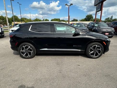 Used 2024 Chevrolet Equinox EV LT image 21