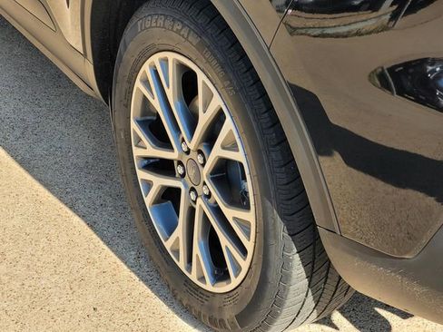 Used 2022 Ford Escape SEL w/ Technology Package image 7