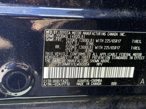 Certified 2020 Toyota RAV4 XLE w/ XLE Grade Weather Package AWD/4WD image 25