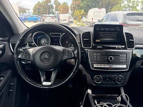 Used 2017 Mercedes-Benz GLS 550 4MATIC w/ Driver Assistance Package image 27