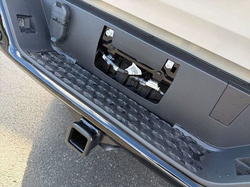 New 2026 Chevrolet Colorado ZR2 w/ Technology Package image 49