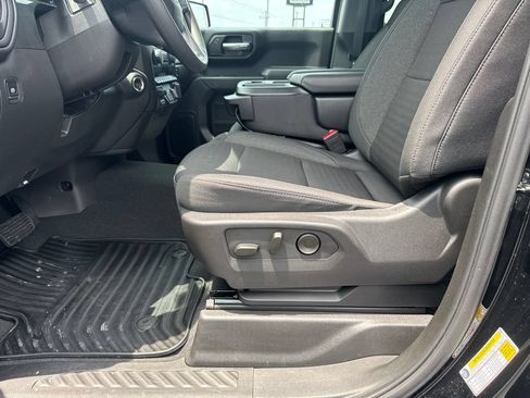 Used 2025 Chevrolet Silverado 1500 Custom Trail Boss w/ Turbomax Blackout Package AWD/4WD image 10