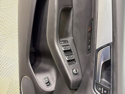 Used 2017 Audi Q5 2.0T Premium Plus w/ Technology Package image 11