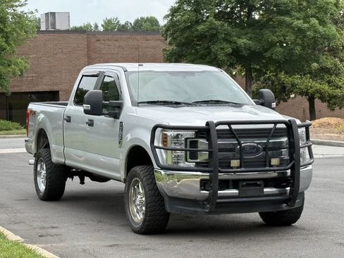 Used 2018 Ford F250 XL w/ STX Appearance Package AWD/4WD image 3