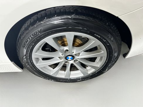 Used 2018 BMW 320i Sedan image 11