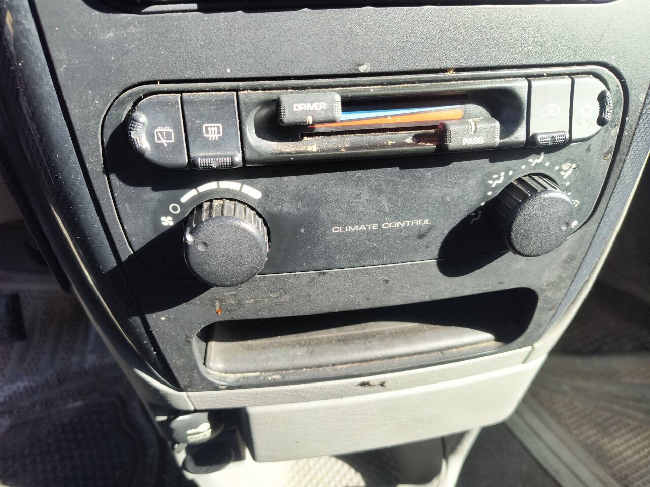 Used 2005 Dodge Caravan SXT FWD image 36