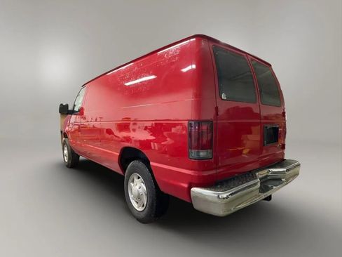 Used 2013 Ford E-250 and Econoline 250 Van 3D w/ Commercial Cargo Van Pkg image 3