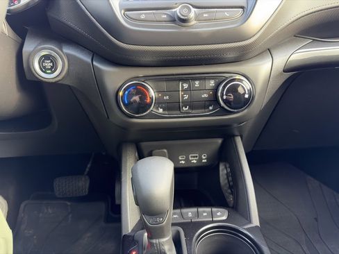 Used 2022 Chevrolet TrailBlazer LT image 20