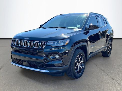 Certified 2025 Jeep Compass Limited image 3