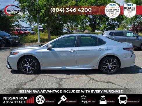 Used 2022 Toyota Camry SE image 8