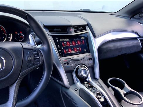 Used 2017 Acura NSX AWD/4WD image 14