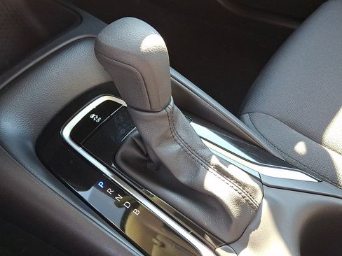 Certified 2026 Toyota Corolla LE FWD image 15