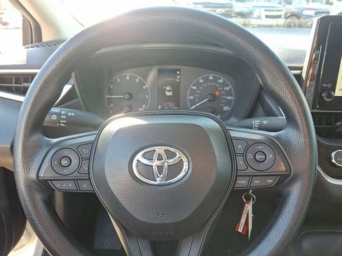 Certified 2025 Toyota Corolla LE image 21