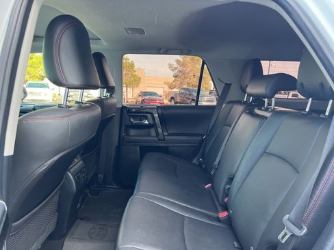 Used 2020 Toyota 4Runner TRD Off-Road Premium w/ Moonroof Package AWD/4WD image 26