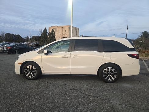 Used 2025 Honda Odyssey EX-L image 5