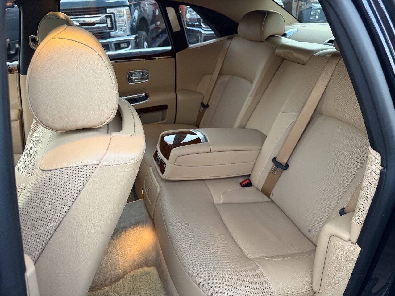 Used 2012 Rolls-Royce Ghost RWD image 15
